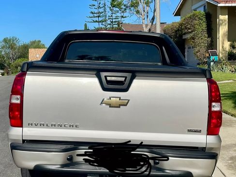 Used 2007 Chevrolet Avalanche LS RWD image 2