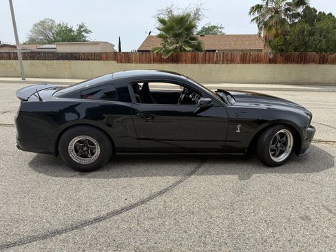 Used 2013 Ford Mustang Shelby GT500 RWD image 10