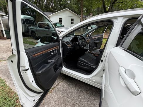 Used 2020 Honda CR-V Touring image 16