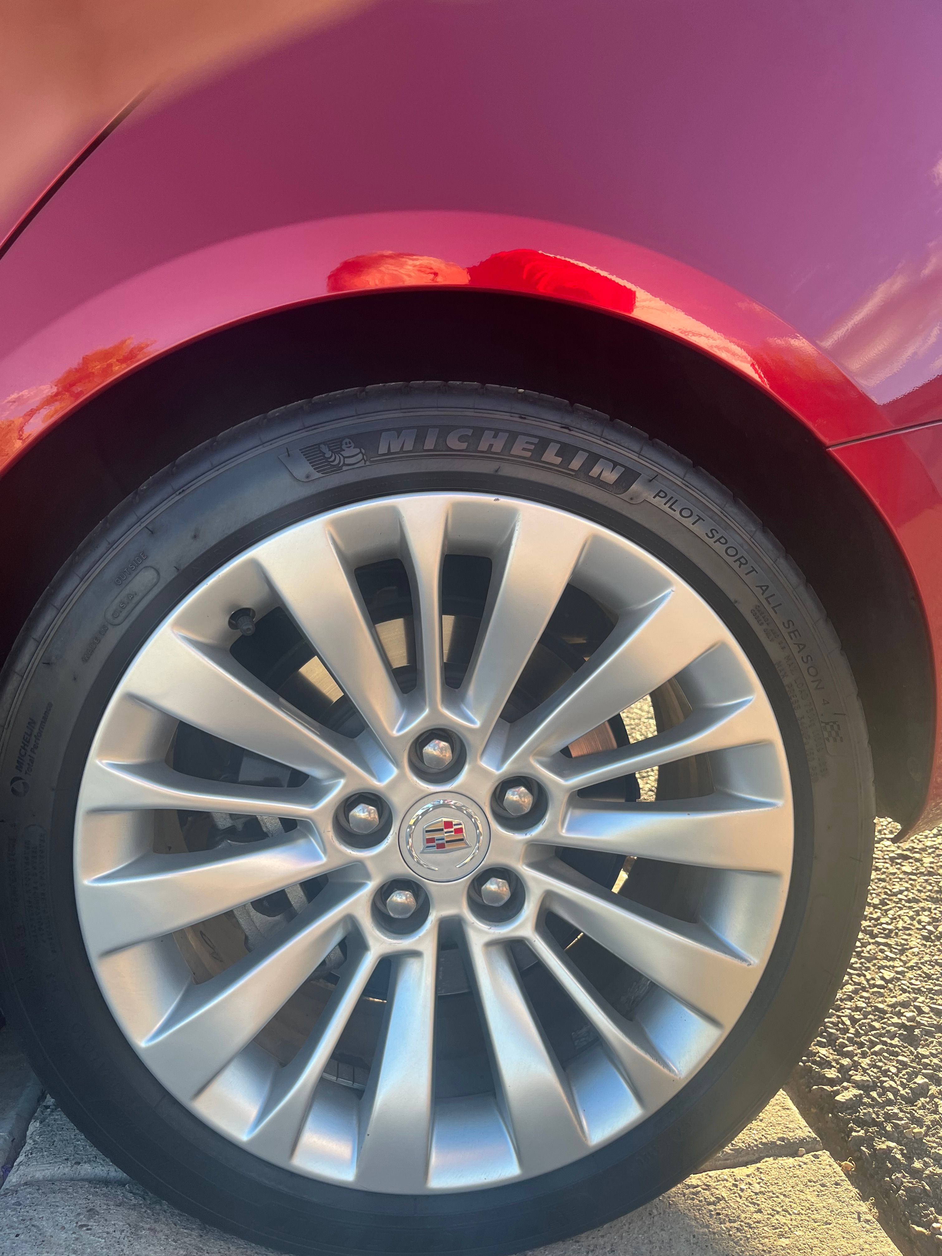 Used 2014 Cadillac CTS Luxury RWD image 2