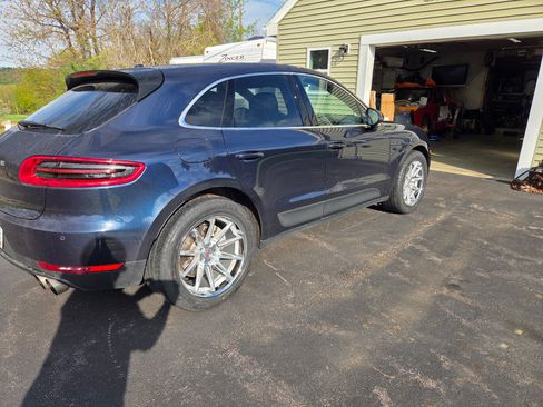 Used 2017 Porsche Macan S image 2