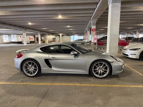 Used 2014 Porsche Cayman image 5