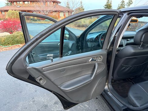 Used 2003 Mercedes-Benz C 230 Sedan image 17