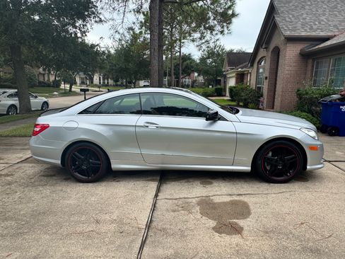 Used 2013 Mercedes-Benz E 550 Coupe image 6