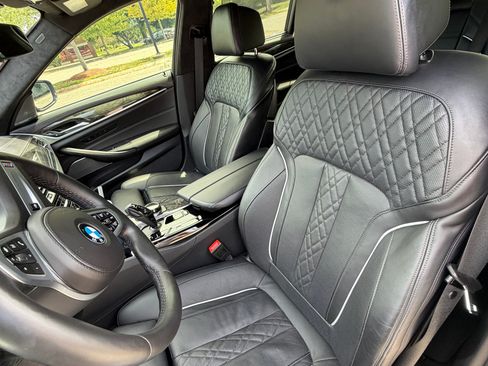 Used 2021 BMW M550i xDrive w/ Executive Package AWD/4WD image 15