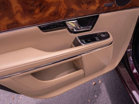 Used 2013 Jaguar XJ L Portfolio AWD/4WD image 14