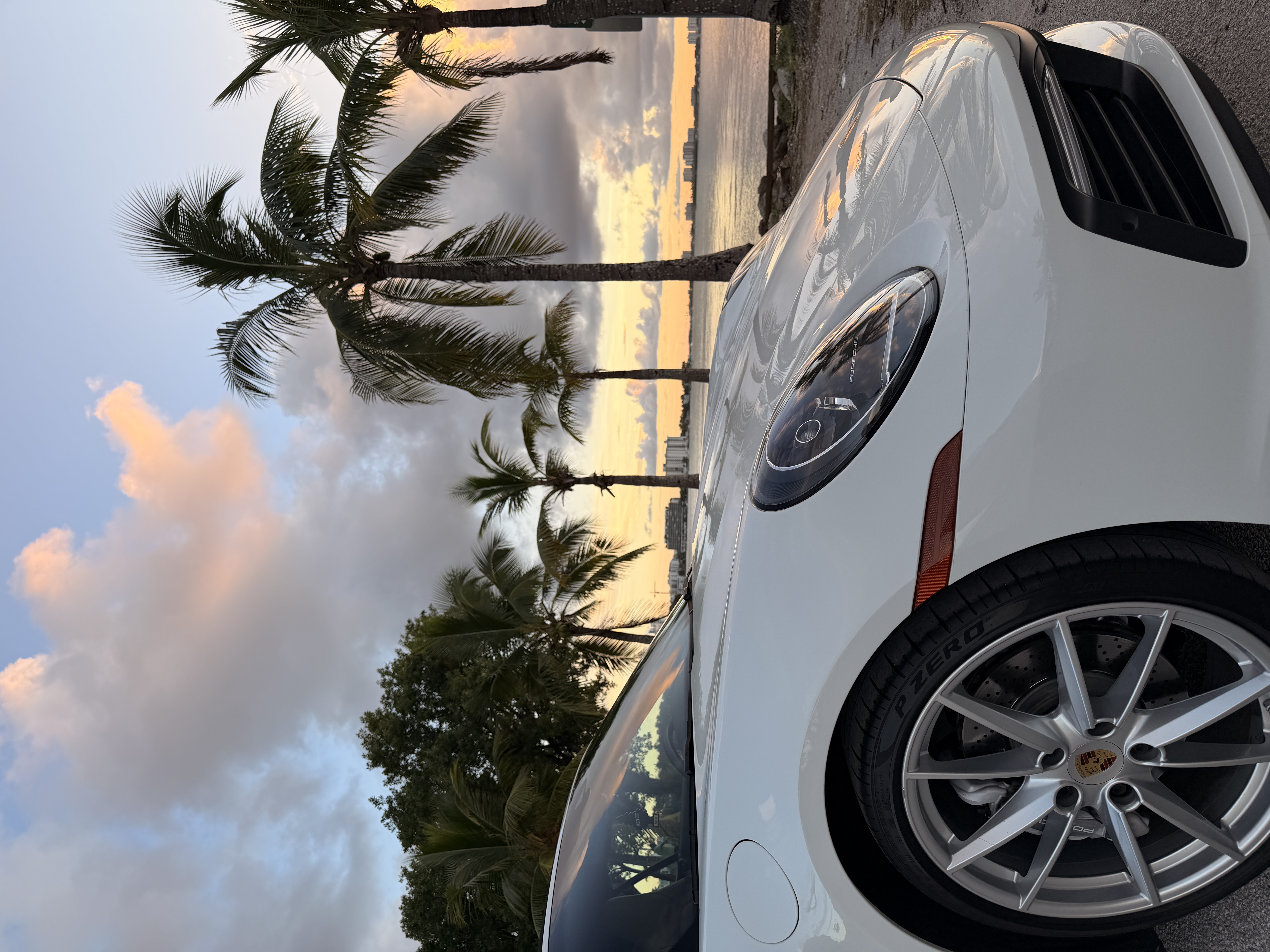 Used 2022 Porsche 911 Carrera image 4