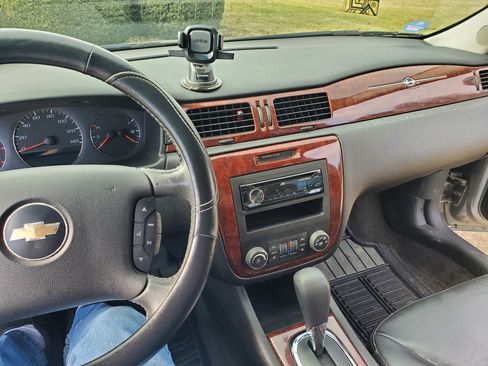 Used 2007 Chevrolet Impala LT image 10
