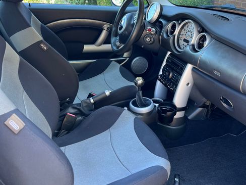 Used 2004 MINI Cooper S image 9