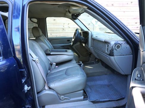 Used 2006 Chevrolet Silverado 1500 LT w/ Onstar Plus Package image 8