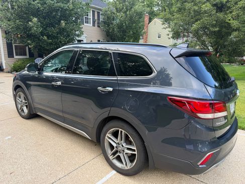 Used 2017 Hyundai Santa Fe Limited w/ Cargo Package AWD/4WD image 5