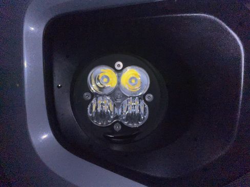 Used 2020 Toyota Tacoma TRD Off-Road w/ Technology Package image 12