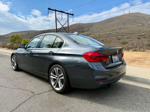 Used 2017 BMW 330i Sedan RWD image 10