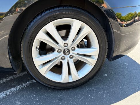 Used 2011 Hyundai Genesis 2.0T RWD image 24