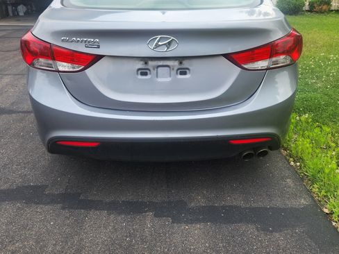 Used 2013 Hyundai Elantra FWD image 2