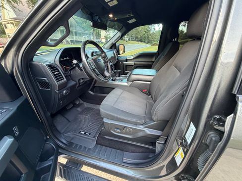 Used 2017 Ford F150 XLT w/ Equipment Group 302A Luxury AWD/4WD image 20