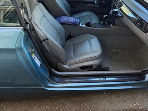 Used 2007 BMW 328i Convertible image 4