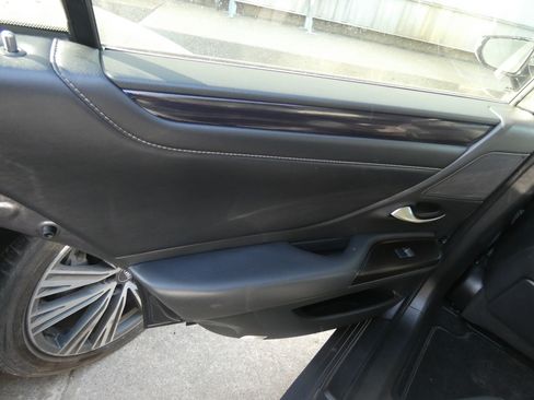 Used 2019 Lexus ES 350 F Sport image 15