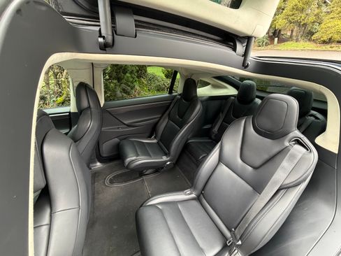 Used 2019 Tesla Model X 100D image 10