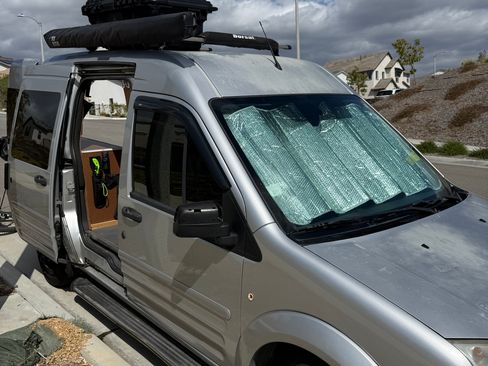 Used 2010 Ford Transit Connect XLT FWD image 19