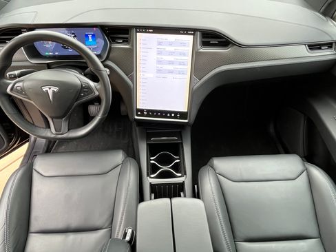 Used 2018 Tesla Model X 75D image 12