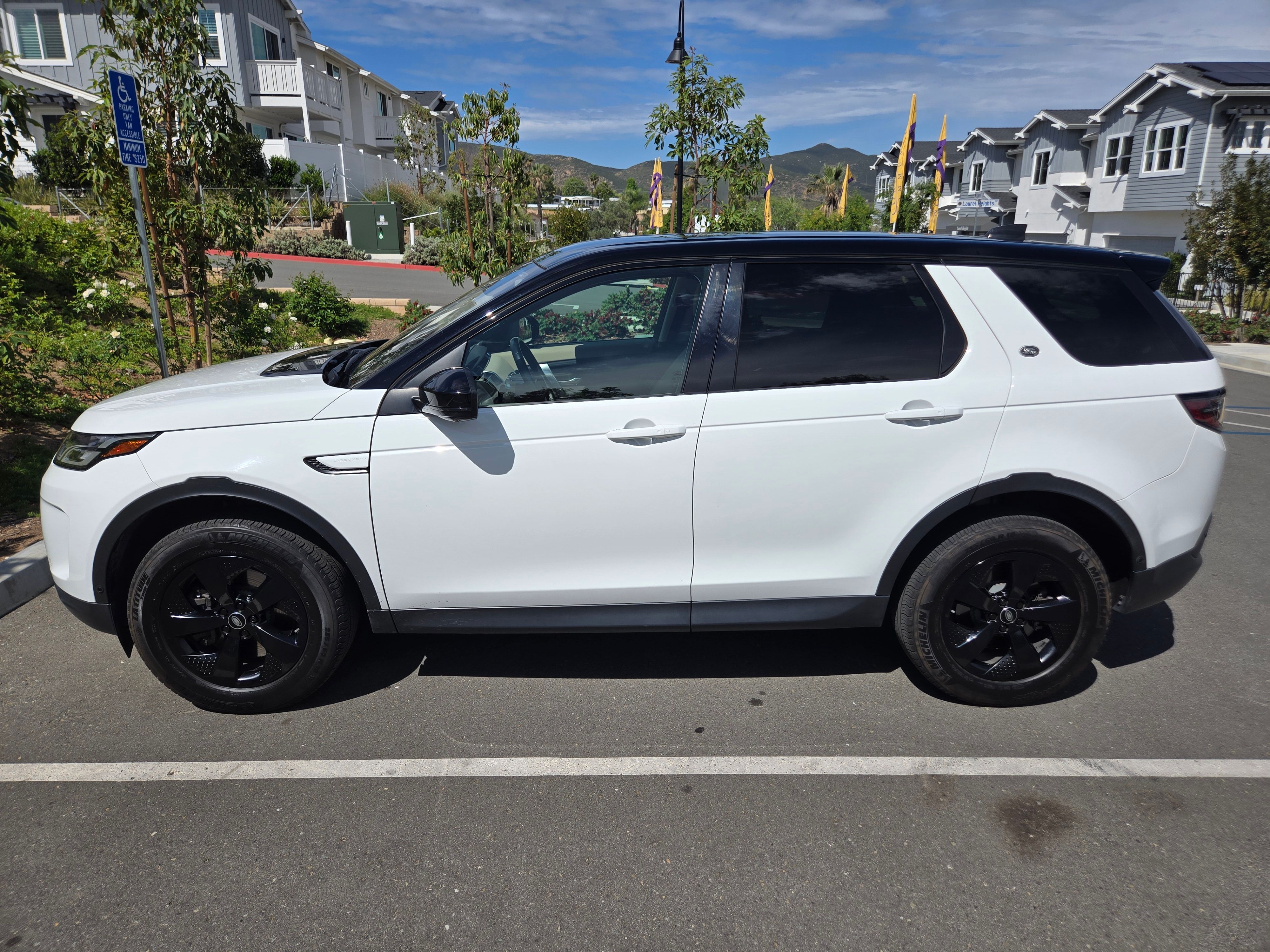 Used 2021 Land Rover Discovery Sport S AWD/4WD image 28