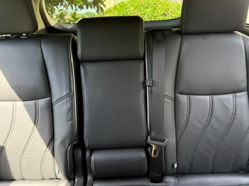 Used 2019 INFINITI QX60 Luxe w/ Essential Package AWD/4WD image 7