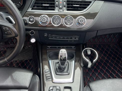 Used 2014 BMW Z4 sDrive35i RWD image 19