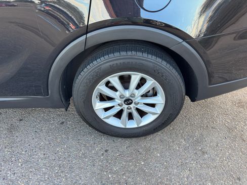 Used 2019 Kia Sorento L FWD image 29