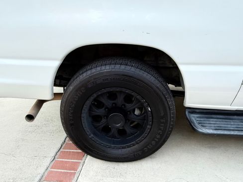 Used 2014 Ford E-150 and Econoline 150 Wagon image 13