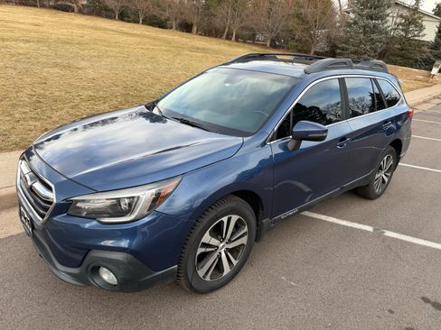 Used 2019 Subaru Outback 2.5i Limited image 1