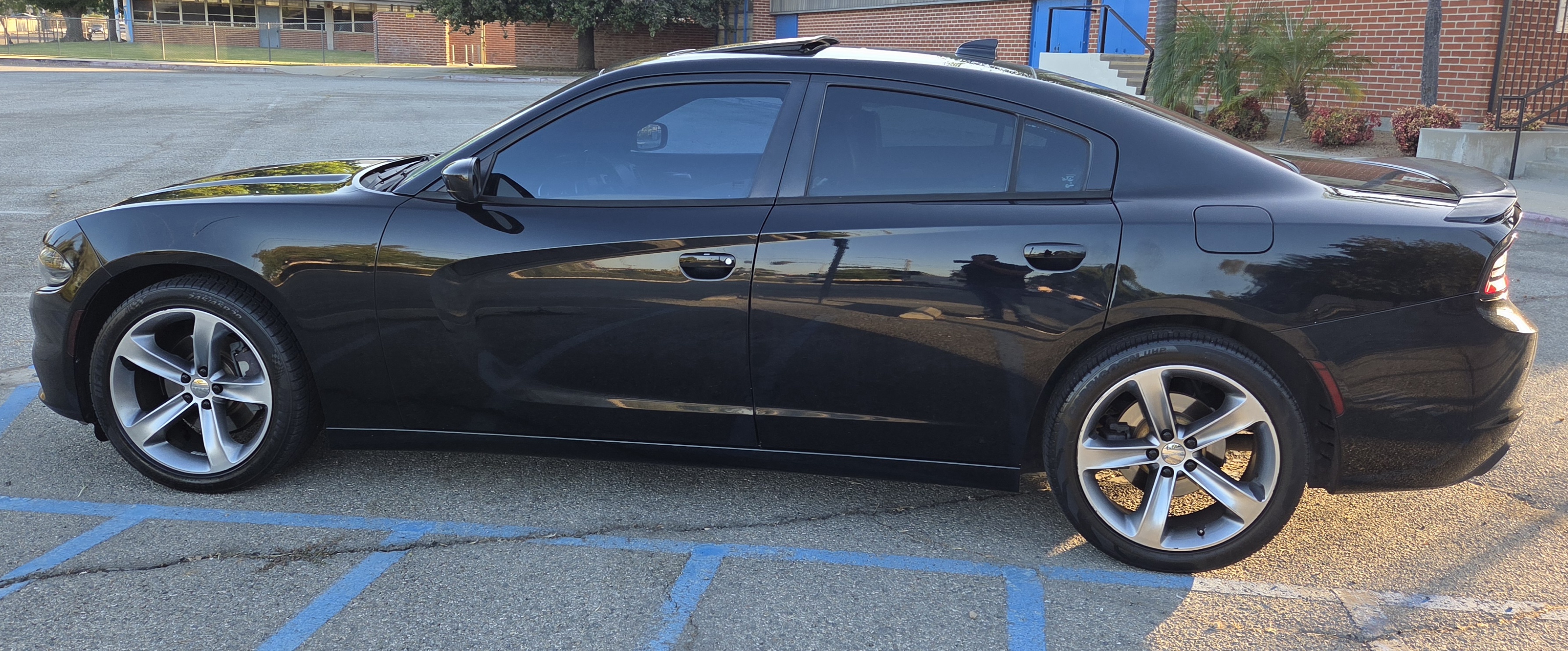 Used 2016 Dodge Charger SXT w/ Plus Group RWD image 16