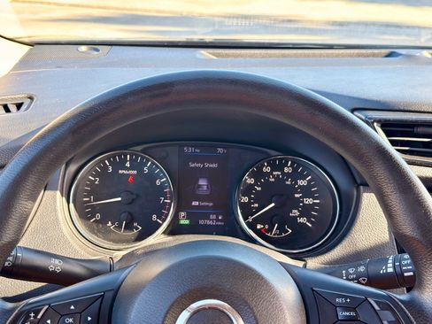 Used 2018 Nissan Rogue S AWD/4WD image 29