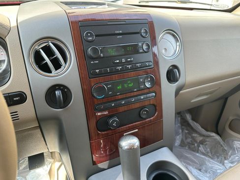 Used 2007 Ford F150 Lariat image 16