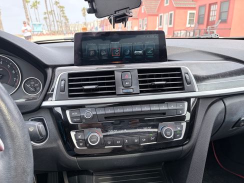 Used 2017 BMW 330e image 10