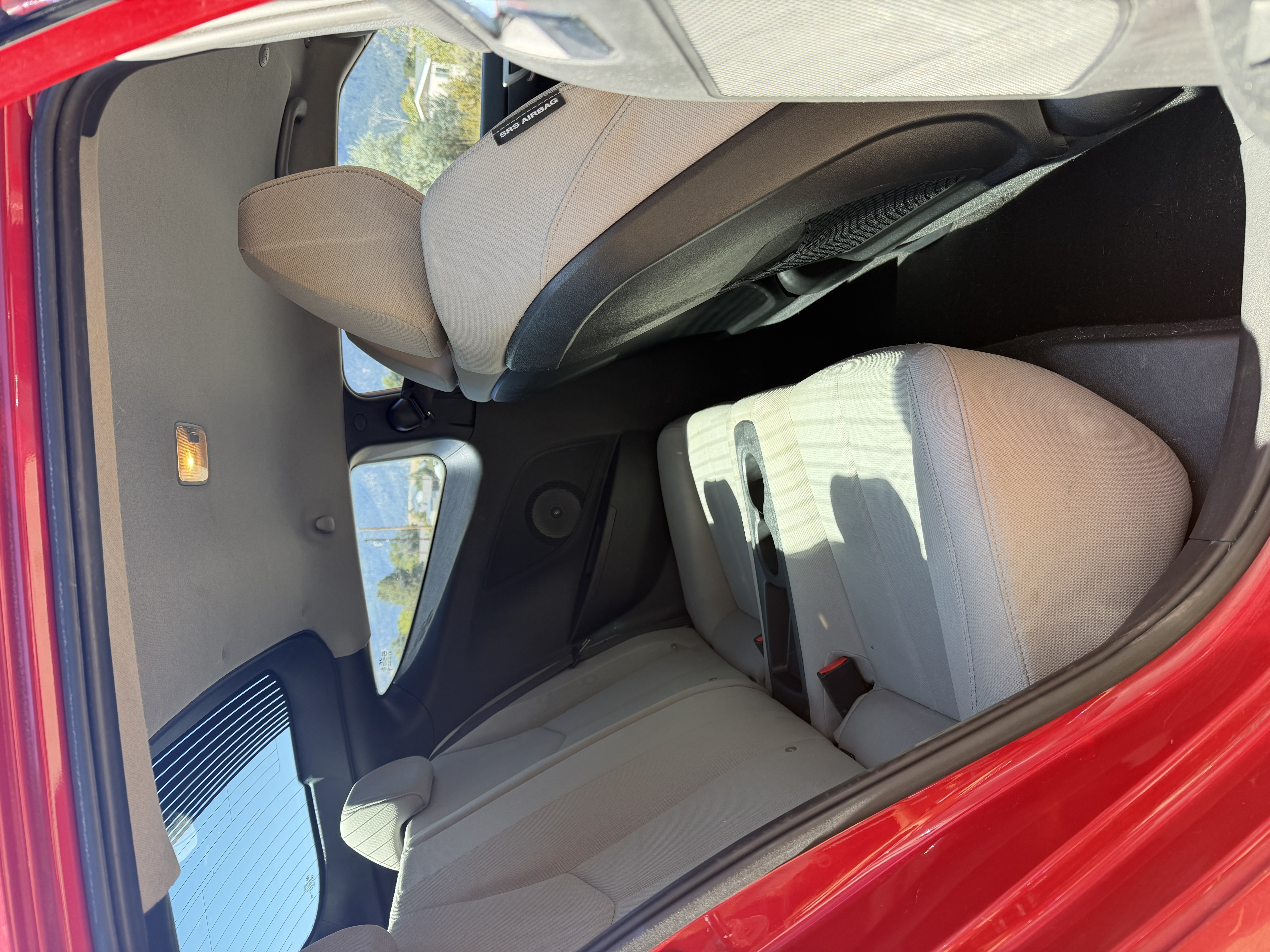 Used 2014 Hyundai Veloster FWD image 11