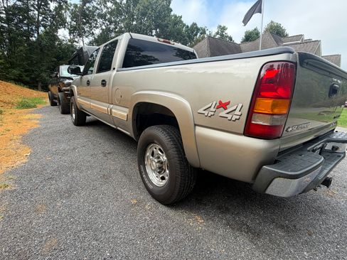 Used 2002 Chevrolet Silverado 2500 LS w/ Electrical Convenience Pkg AWD/4WD image 6