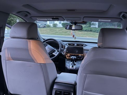 Used 2017 Honda CR-V Touring image 13