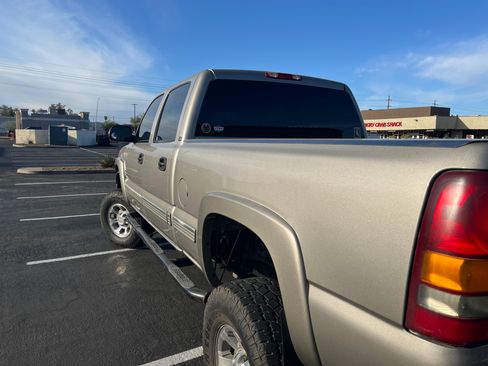 Used 2002 Chevrolet Silverado 2500 4x4 Crew Cab image 4