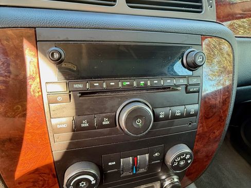 Used 2013 Chevrolet Tahoe LS image 17