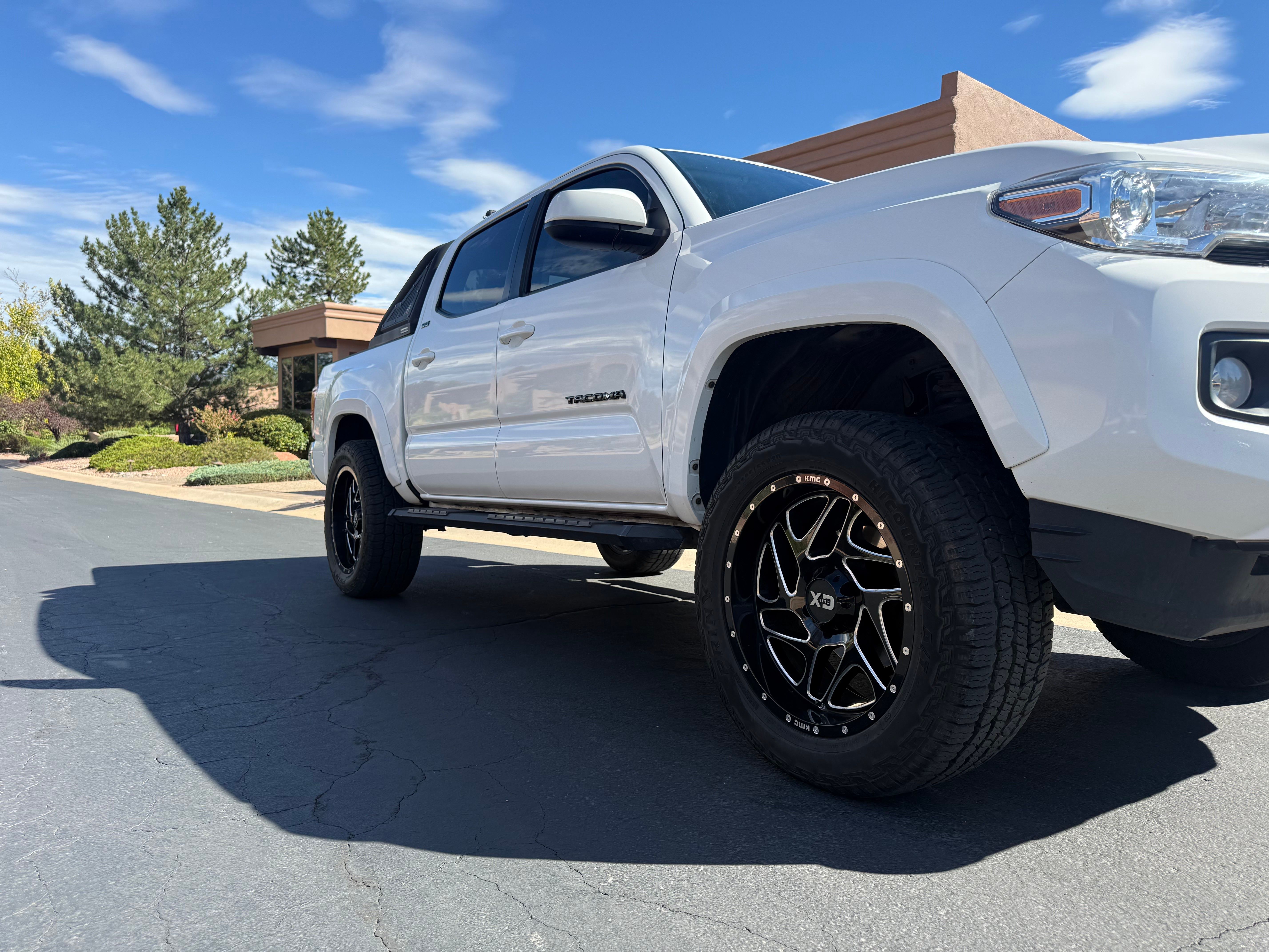 Used 2019 Toyota Tacoma SR5 AWD/4WD image 14