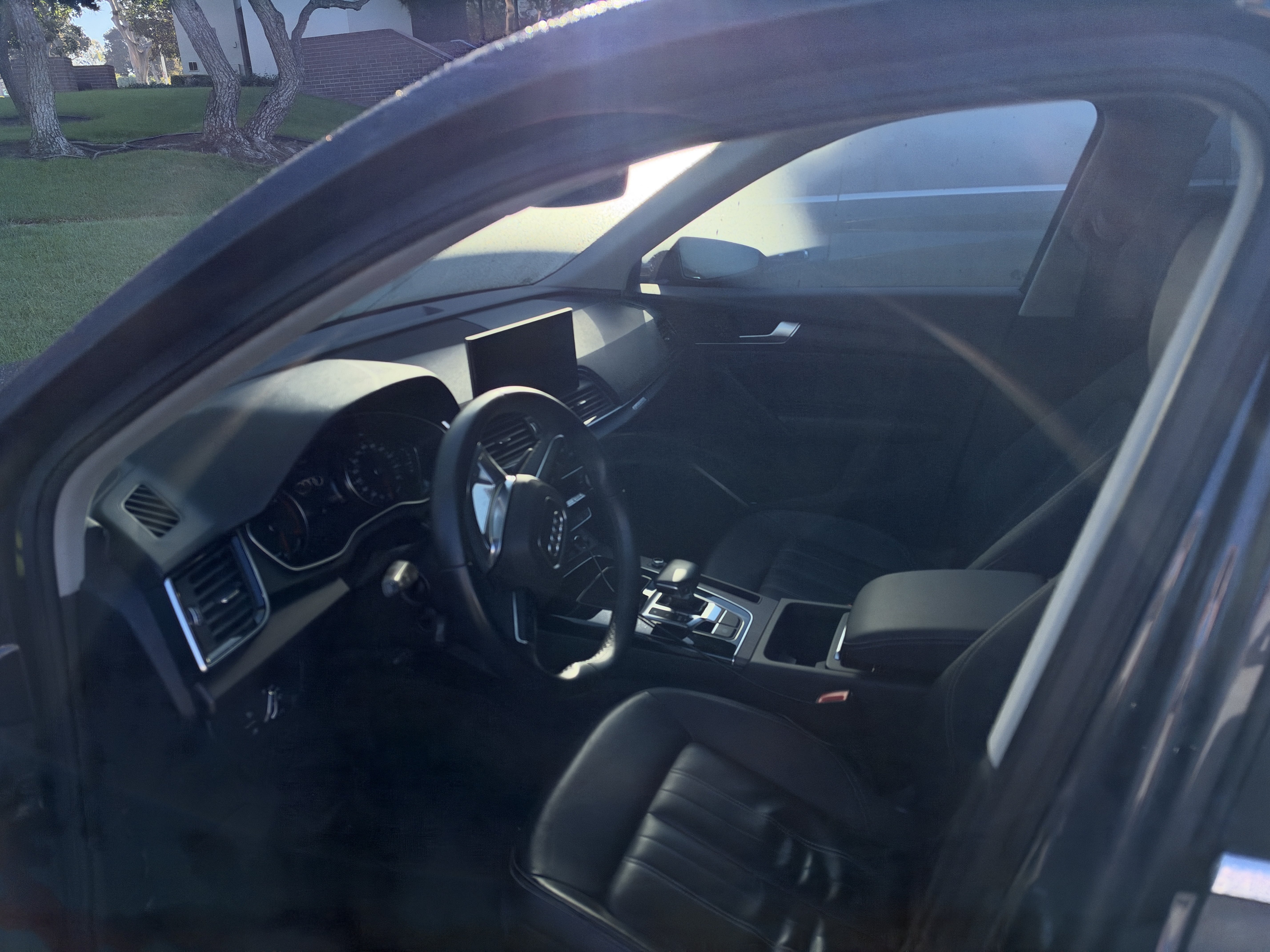 Used 2021 Audi Q5 2.0T Premium w/ Convenience Package AWD/4WD image 2