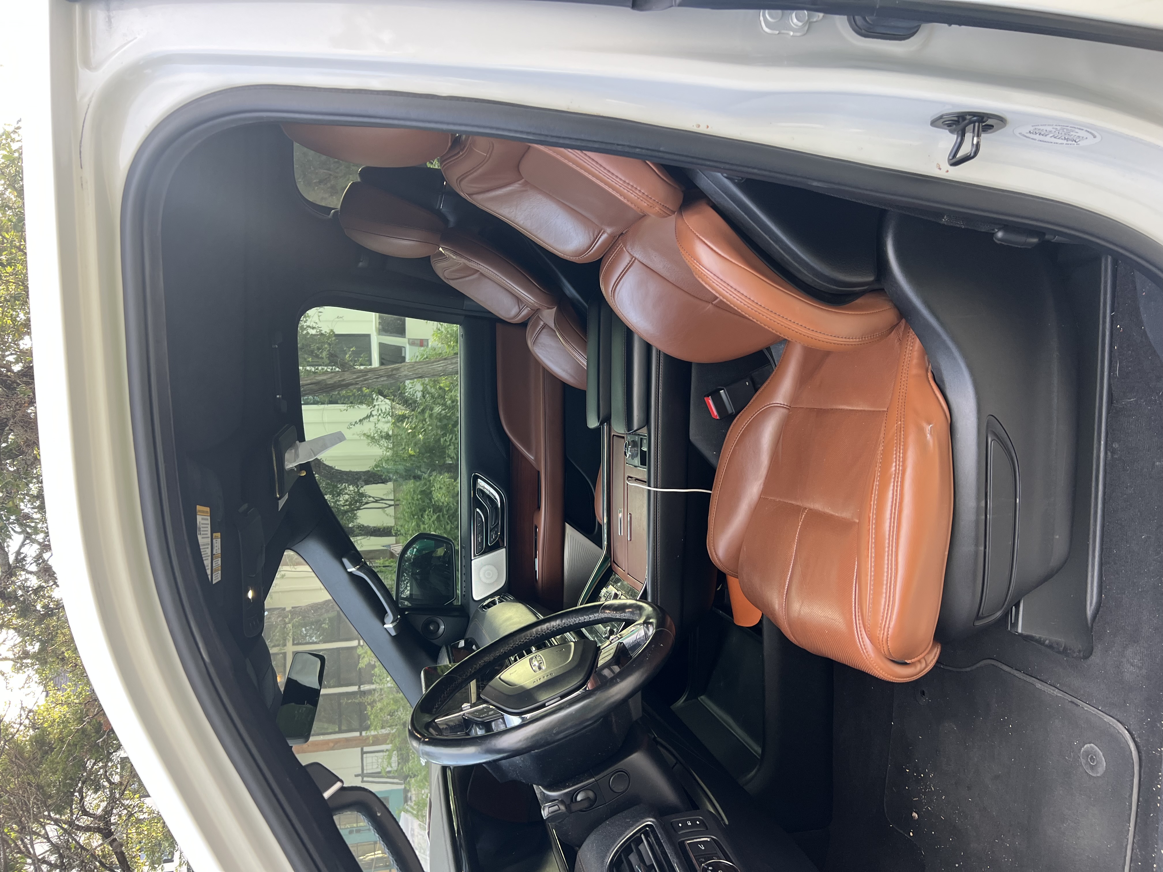 Used 2020 Lincoln Navigator Reserve w/ Luxury Package RWD image 6