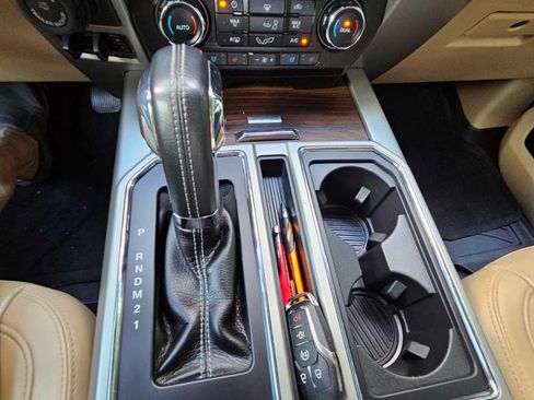 Used 2017 Ford F150 Lariat image 8