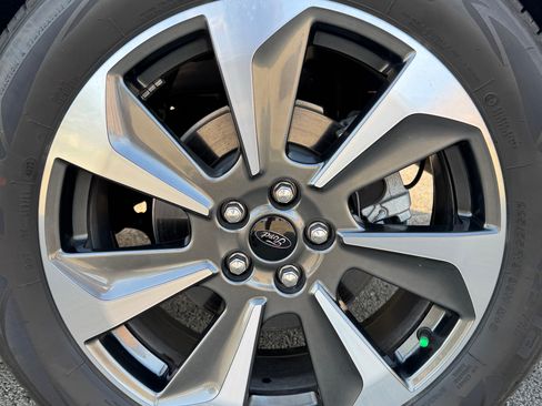 Used 2024 Ford Escape Platinum w/ Premium Technology Package image 30