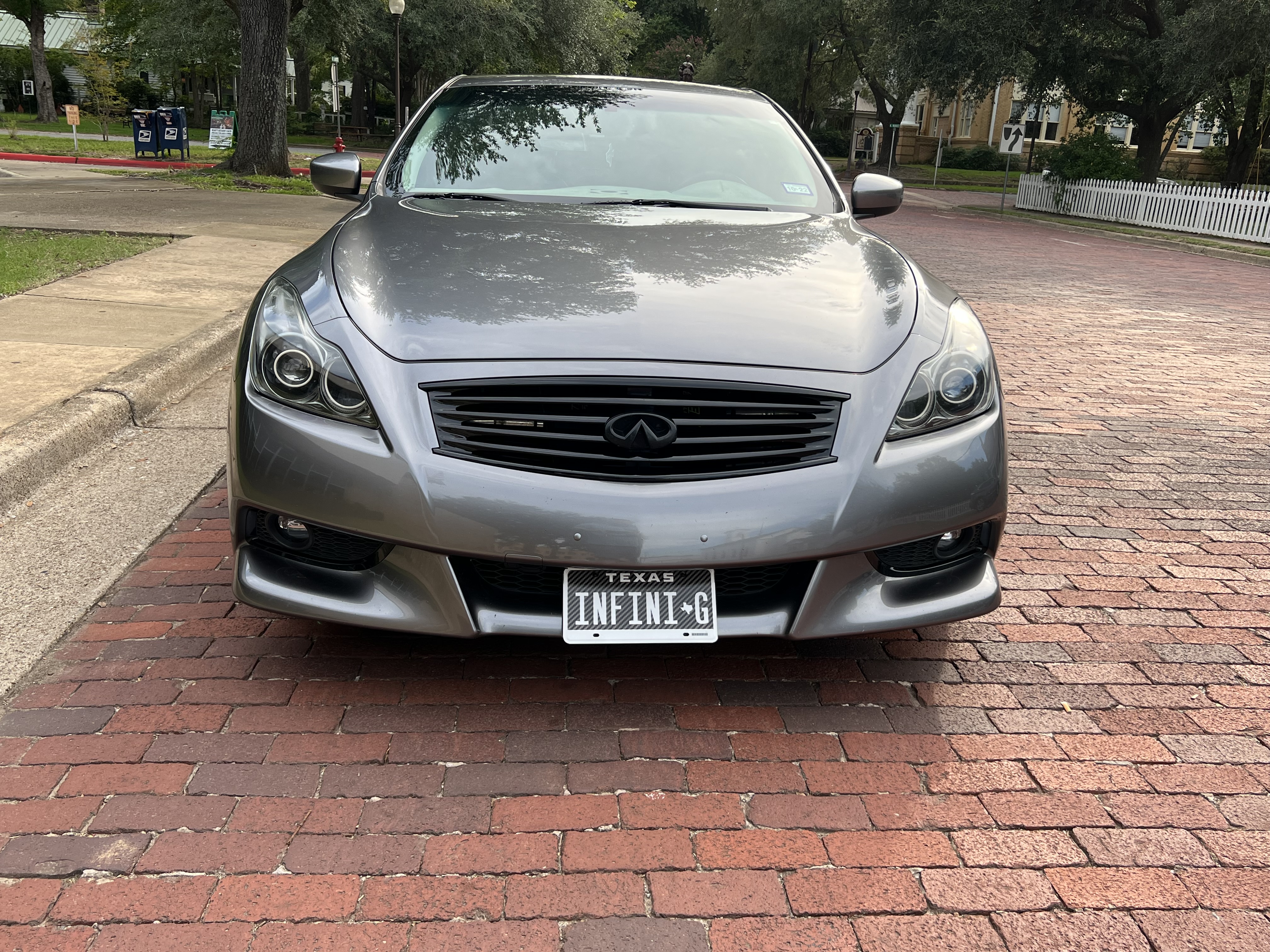 Used 2011 INFINITI G37 IPL RWD image 5
