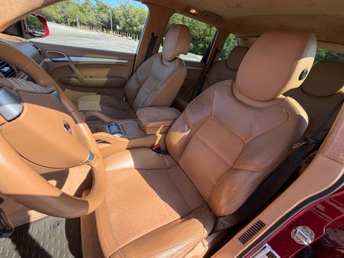 Used 2008 Porsche Cayenne GTS image 12