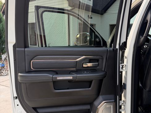 Used 2019 RAM 2500 Limited AWD/4WD image 14