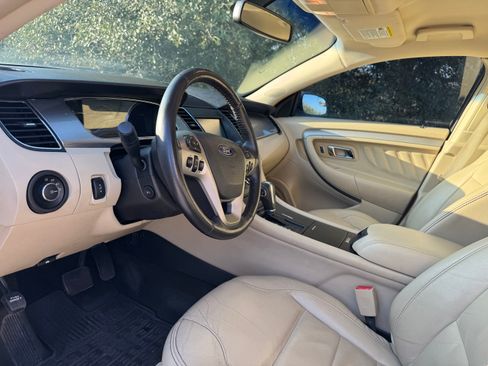 Used 2013 Ford Taurus SEL image 10