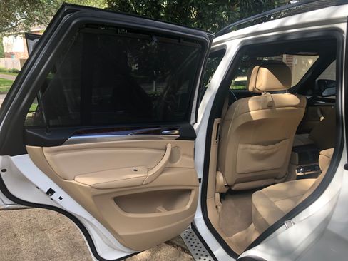 Used 2011 BMW X5 xDrive50i AWD/4WD image 18